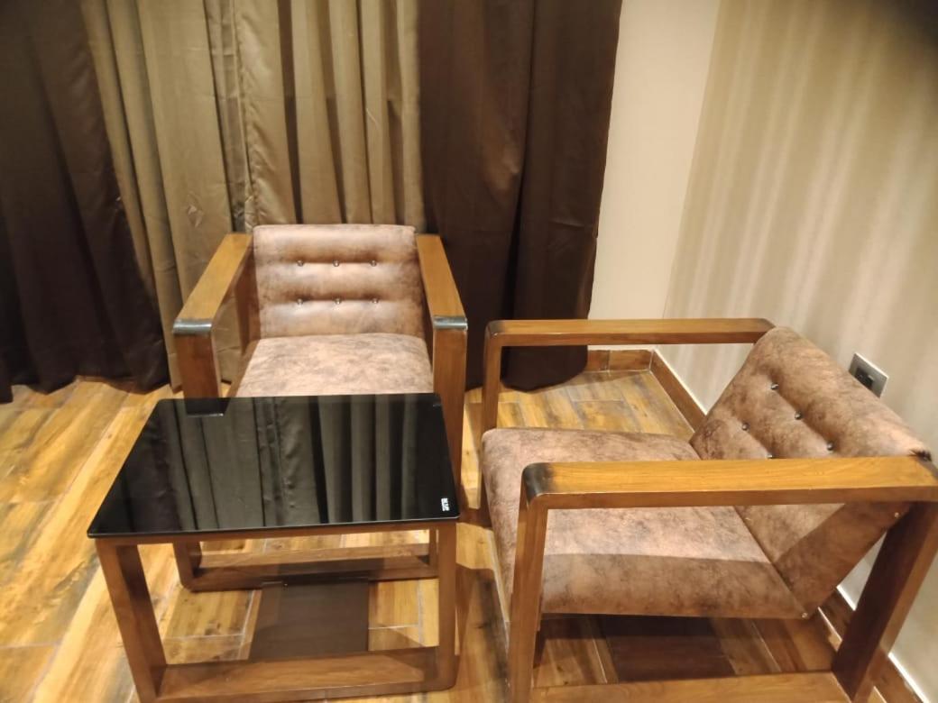 Hotel Emperio Grand 勒克瑙 外观 照片