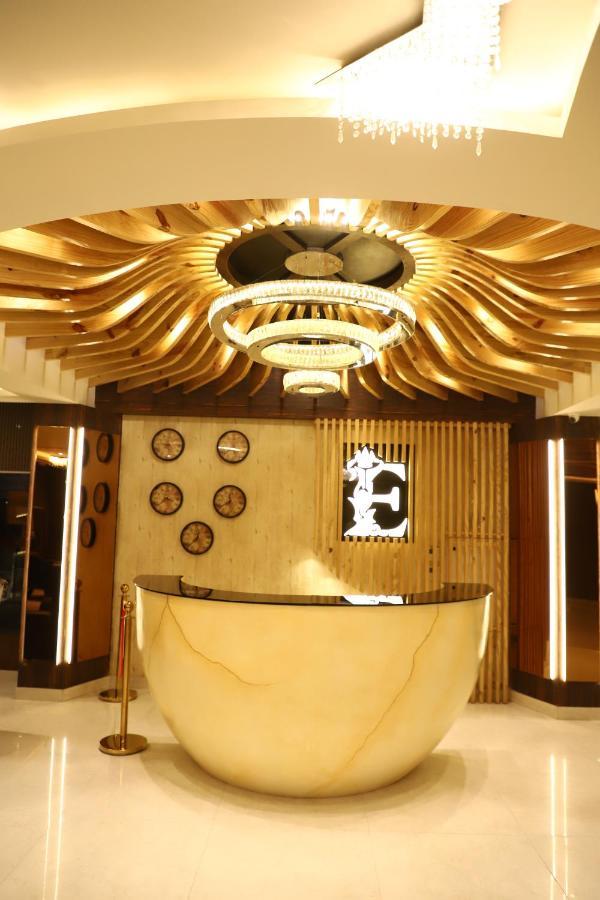 Hotel Emperio Grand 勒克瑙 外观 照片
