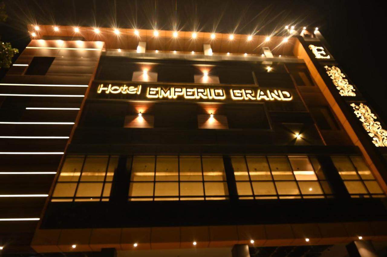 Hotel Emperio Grand 勒克瑙 外观 照片