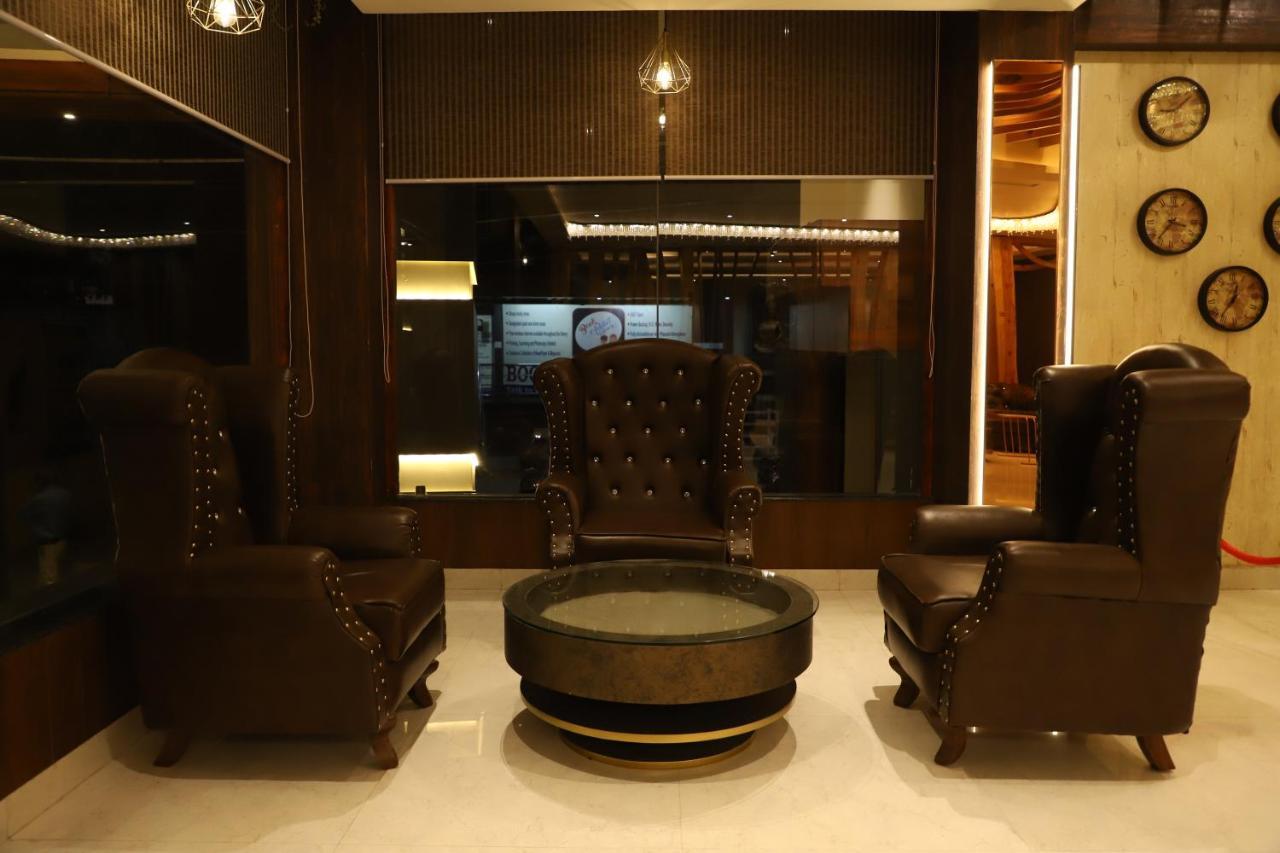 Hotel Emperio Grand 勒克瑙 外观 照片