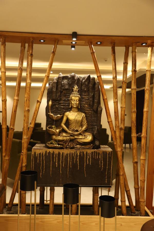 Hotel Emperio Grand 勒克瑙 外观 照片